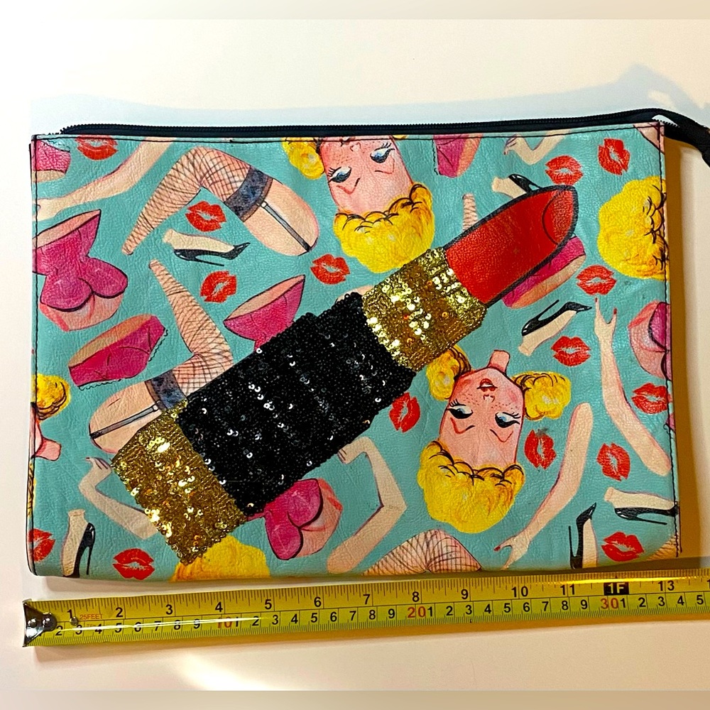 Iron fist doll barbie clutch